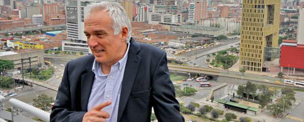 "La ruta de EPM es una: crecer" | El gerente General de EPM, Federico Restrepo Posada, afirma que se va con nostalgia, pero con la satisfacción de haber fortalecido la política de responsabilidad social empresarial con programas de alto impacto, como Antioquia Iluminada, que ha electrificado desde 2009 a 75.017 familias de zonas rurales.