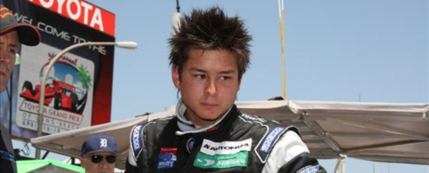 Saavedra, podio a la sencillez | Archivo | Sebastián Saavedra, al lado de pilotos como Ómar Julián Leal, Gustavo Yacamán, Manuela Vásquez, Juan Camilo Albarracín y Sebastián González, entre otros, construyen el automovilismo colombiano en el exterior.