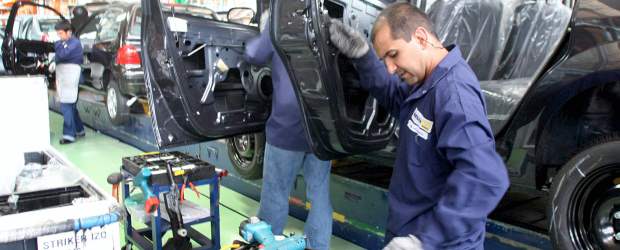 Antioquia lidera el crecimiento | Archivo | Los sectores automotriz y de autopartes han impulsado no sólo la producción industrial sino también las ventas, en el país, durante este año 2011.