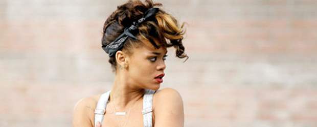 Rihanna sigue rompiendo récords | Colprensa | El 2011 ha sido el año más importante para la cantautora barbadense quien le quitó la marca histórica a Madonna de poner 20 temas en el Top Ten en el menor tiempo posible.