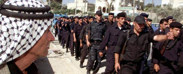 Belén espera una Navidad sin muros ni ocupación israelí | Reuters | El lunes, el Gobierno israelí aprobó la ampliación del asentamiento de Efrat, en Belén, con la construcción de nuevas viviendas. Los palestinos sostienen que esto perjudica la temporada.