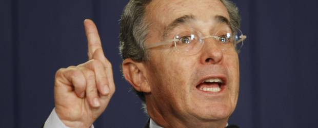 Ex presidente Uribe será investigado por caso de las "chuzadas" | Archivo | El pasado 5 de octubre, el ex presidente Uribe asumió a responsabilidad "jurídica y política" por la sanción de la Procuraduría contra el ex secretario de la Casa de Nariño, Bernardo Moreno.