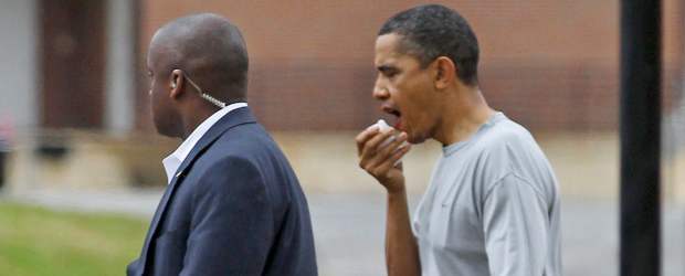 Obama resultó herido jugando básquetbol | Reuters | Amigos y familiares se reunieron para jugar un partido por el día de Acción de Gracias.