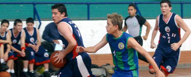 La Amistad juega en el colegio Cumbres | Archivo | Las Olimpiadas de la Amistad, uno de los eventos deportivos intercolegiado más importante del país, es un espacio en el que interactúan más de tres mil competidores, entre niños y jóvenes, de diferentes colegios privados y públicos.