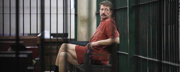 Tailandia aplazó extradición del "Mercader de la muerte" | Reuters | El Departamento de Justicia de Estados Unidos busca a Viktor Bout por terrorismo y le acusa de estar implicado en operaciones de venta de armas a las Farc.