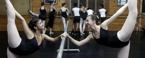 Dance Center Bogota - Arabesques Vaganova El método de ballet