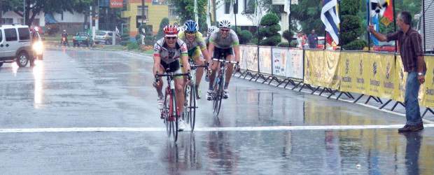Serpa lucha el Trentino y Stiber pone sabor | Cortesía Luis Barbosa E Iván Stortiy, De Cbc | José Serpa, izquierda, lucha por el cetro en el Giro del Trentino. Ayer, el antioqueño Stiber Ortiz fue el ganador de la segunda etapa del Tour de Santa Catarina, en Brasil, para asumir el liderato tras el tramo de 153 kilómetros disputado entre Timbó e Ibirama. Ortiz tiene cuatro segundos de ventaja.