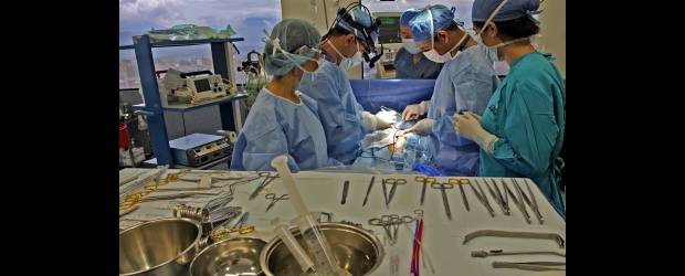 Llamado a concertar la reforma a la salud | Henry Agudelo | Seis gremios vinculados al sector de la salud pidieron al ministro de Protección que convoque a un diálogo abierto para avanzar en la reforma del sistema. Afirman que el Estado debe recuperar el control que ha perdido por problemas