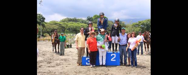 Daniela es la nueva reina del ecuestre | Cortesía Fedecuestre | Daniela Castaño le entregó a Antioquia el título nacional infantil de ecuestre, luego de ganar en el campeonato de la categoría cumplido en Cali.