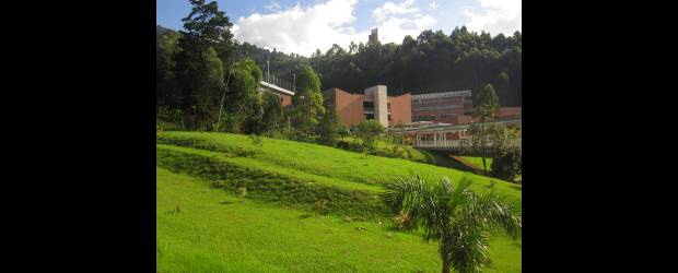 Simpad evalúa los colegios | Ana Chica | Los 1.400 alumnos del colegio San José de la Salle recibieron las últimas semanas de clases en plantas físicas de diferentes instituciones.