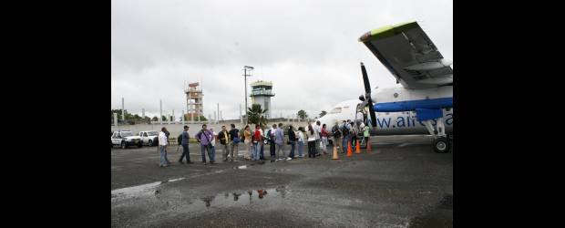 Vacaciones no se frenan, pero crecen las pérdidas | Cortesia | Los continuos cierres de la vía Medellín-Urabá por el invierno han llevado a los viajeros a aumentar la demanda en los pasajes aéreos hacia el aeropuerto Antonio Roldán Betancur de Carepa, en la región agroindustrial de Urabá.