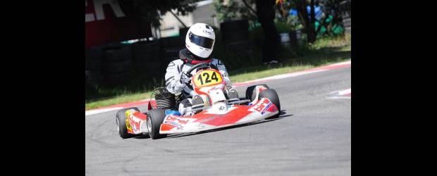 Choque de karts genera manzana de discordia | Cortesía Fedekarts-bogotá | Esteban Garzón culminó cuarto en la décima válida de la easykart Gulf, por debajo de David Larrea, Nicolás Garzón y Camilo Forero, suficiente para ser campeón de la categoría júnior. Solo que los comisarios lo sancionaron con 10 segundos. Si la decisión la mantiene la Federación, el paisa no logra el título.