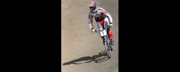 Elites del bicicrós van por un millón | Archivo | Jonathan Villa es una de las figuras de la competencia de hoy en Belén.