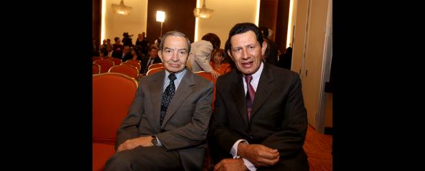 Falleció el fundador de Colpatria | Cortesía Semana | A la izquierda, Carlos Pacheco Devia (q.e.p.d), en compañía de uno de sus hijos, Eduardo Pacheco Cortés, actual presidente del Grupo Colpatria.