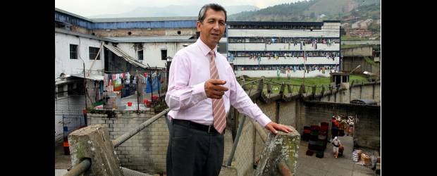 Él se le midió al chicharrón de Bellavista | Manuel Saldarriaga | El Mayor (r) Fabián Ríos Cortés fue nombrado como director de la cárcel Bellavista el pasado 15 de abril cuando el General Ricaute, director del Inpec, dio a conocer los nombres de los nuevos directores de 9 cárceles en todo el país.