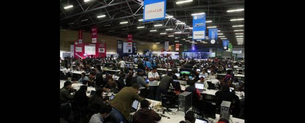 Un cable al universo de la tecnología | Germán Enciso, Colprensa - Bogotá | Campus Party es un evento que se realiza desde hace 15 años en varios países del mundo en el que han participado más de 103 mil personas. www.medellinencampusparty.com es protagonista de este evento que irá hasta el 3 de julio. Un portal que se realiza gracias a una alianza entre Medellín Digital, Telemedellín, el colectivo de contenidos Medeweb y EL COLOMBIANO.