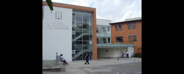 Como NN está el bebé que fue apuñalado | Archivo | El menor fue llevado al Hospital Rosalpi, de Bello, y luego, por la gravedad de las heridas, fue remitido al San Vicente de Paúl, donde murió.