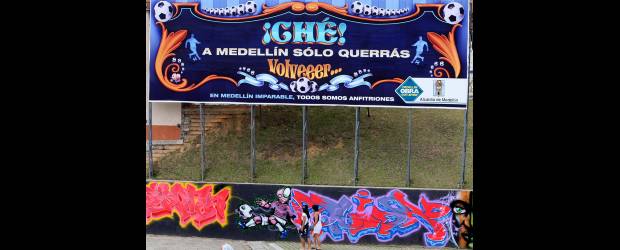 Con su toque de ingenio, Medallo quedó "padrísima" | Jaime Pérez | Las piezas promocionales del Mundial Sub20 están diseminadas por la ciudad. Vallas que le dan la bienvenida y los parabienes a las delegaciones que nos visitan; graffitis que hablan de valores, los cuales se pintaron en barrios y sitios populares de una ciudad futbolera que comienza la vibración con la cita que estará a cargo, inicialmente de Corea del Norte, Gran Bretaña, Argentina y México.
