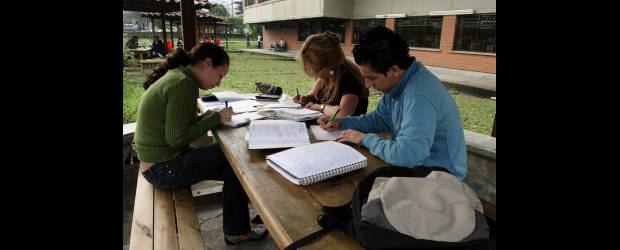 Alerta por financiación en la superior |