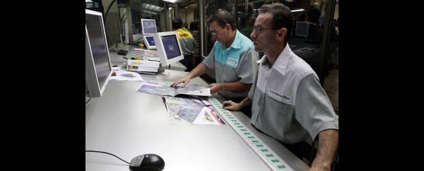 Emociona la sincronía de la tinta y el papel | Edwin Bustamante | Los agradecimientos también fueron para todas las personas y empresas que trabajaron en los procesos que pusieron en marcha la nueva rotativa.