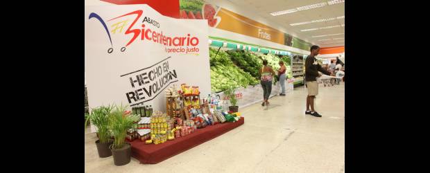El Éxito recibe un pago por Cativen | Tomado De: Www.eastwebside.com | Tras nacionalizar a Cativen, el gobierno venezolano denominó 35 automercados Cada como Abastos Bicentenario (foto) y seis hipermercados Éxito como locales de Gran Abasto Bicentenario. Y se hizo a ocho centros de distribución.