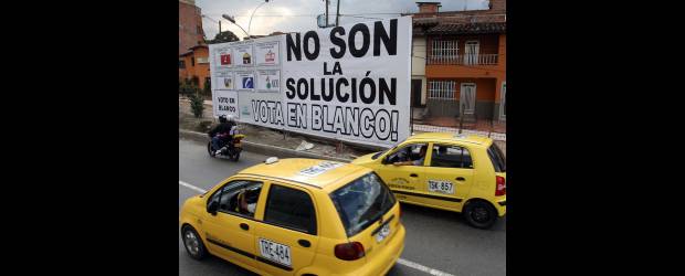 En blanco, el candidato que se repite en Bello | Manuel Saldarriaga | Los promotores de esta nueva iniciativa por el voto en blanco en bello han preferido mantenerse en reserva pues, aseguran que han recibido amenazas y se sienten perseguidos. "Nos tumban los pasacalles y dañan la publicidad", dicen.
