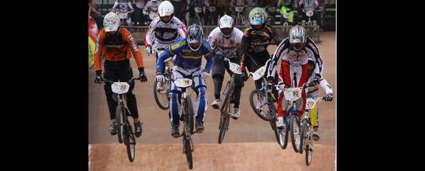 Con categoría, Nacho iluminó pista de Belén | Jaime Pérez | El torneo contó con 387 pilotos, entre ellos los extranjeros Javier Morales (España), Michal Prokop (República Checa) y José Luis Primera (Venezuela).