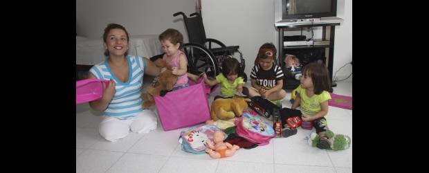 ¡Qué apartacho! le dieron a Marllybet | Hernán Vanegas | La felicidad que siente Marllybet en su apartamento es casi indescriptible. Ella siente que es la recompensa a tanto dolor en su niñez y adolescencia, a sus ganas de superarse y a la bondad de Dios.