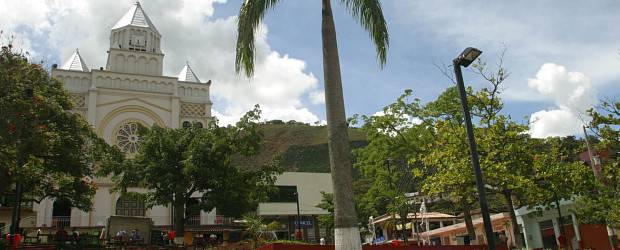 Vendavales en Puerto Nare, Betulia y Giraldo dejan 104 afectadas | Archivo | En Betulia, las lluvias también afectaron una vía.