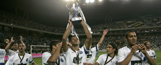 El Oporto de Falcao se coronó campeón | AP | El colombiano Radamel Falcao anotó gol en la victoria del Oporto, que conquistó la Supercopa portuguesa.