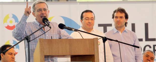 Uribe es el as de oros para Estrada y Gutiérrez | Archivo | El compromiso del expresidente Uribe Vélez con los candidatos Carlos Mario Estrada, a la Gobernación de Antioquia, y Federico Gutiérrez, a la Alcaldía de Medellín, es total. Con ellos ha recorrido Medellín y municipios antioqueños.