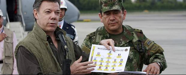 "Cano" también caerá: Santos | Colprensa | El presidente Juan Manuel Santos precisó que los guerrilleros son quienes dieron información para llegar a la zona donde estaba "Alfonso Cano". La operación contra el campamento en el que se encontraba el jefe guerrillero se ejecutó el miércoles en la noche, pero "Cano" se había volado 12 horas antes.