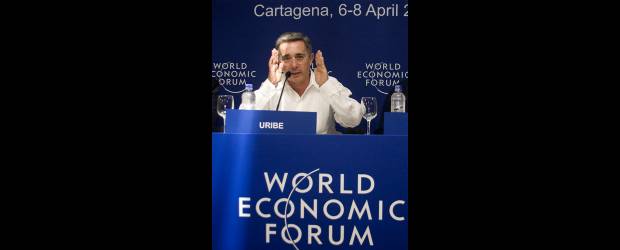 Presidente rechazó carrera armamentista | Jairo Castilla, Reuters - Cartagena | El presidente Uribe ratificó su compromiso con la seguridad y la inversión