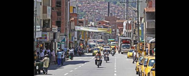 La salud, la más beneficiada ayer en Valle de Aburrá | Juan Fernando Cano | En el día sin carro en el área metropolitana dejaron de circular unos 400 mil vehículos particulares. Imagen del día sin carro en Bello.