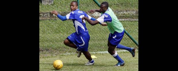 En DIM, Mosquera sólo fue susto | Jaime Pérez | Luis Fernando Mosquera podría retomar las prácticas con DIM hoy en la Base Aérea. El equipo primero irá al Gimnasio Laureles y luego al Oriente.
