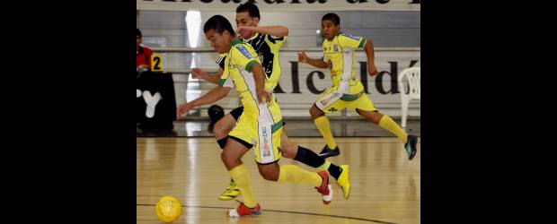 Bello alzó con primer duelo de la final futsal | Jaime Pérez | Bello Jairuby jugará su segundo partido el próximo viernes en Bucaramanga.