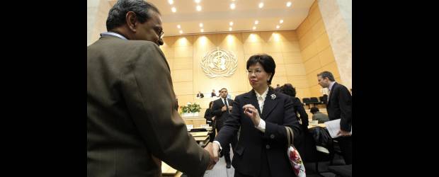 Crisis económica toca la OMS | Reuters | La directora de la OMS negó que los recortes se deban al cuestionado manejo que la organización de la ONU le dio a la pandemia de la gripe AH1N1.