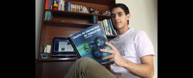 Ellos llevan la llama de las Olimpiadas | Hernán Vanegas | Las Olimpiadas han creado oportunidades para que sus participantes puedan ingresar a la universidad. Daniel Hincapié, ganador en 2007.