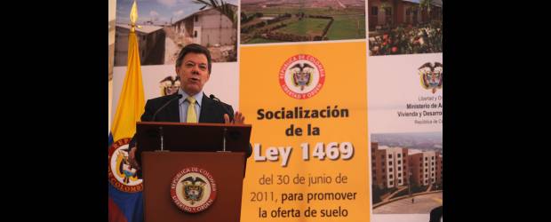 Santos presentó Ley de Vivienda | Cortesia | "Para nosotros es un deber garantizar el acceso de los colombianos más pobres a una vivienda digna", dijo el presidente Santos al presentar la ley.
