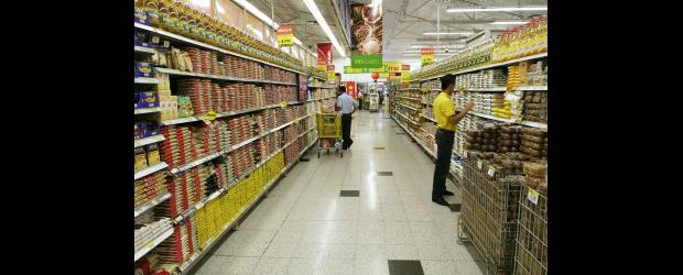 La oferta del Grupo Éxito vinculó 10.100 accionistas | Cortesía | El Grupo Éxito tiene tres marcas que le apuntan a tres rangos de cliente objetivo: Éxito, para la población de ingresos medios; Carulla para ingresos altos y Surtimax, para ingresos bajos.