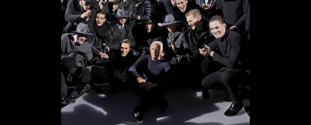 Armani vs. Dsquared2, en Milán | Ap. Milán, Italia | Giorgio Armani definió la suya como una colección "un poco austrohúngara" y en la que recurre a las tonalidades de azules gélidos para sus prendas.