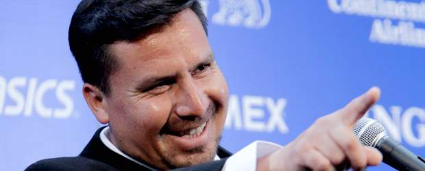 Minero correrá la maratón de N.Y. | AP - Nueva York, Estados Unidos | Edison Peña corrió varios kilómetros diarios mientras estuvo atrapado.