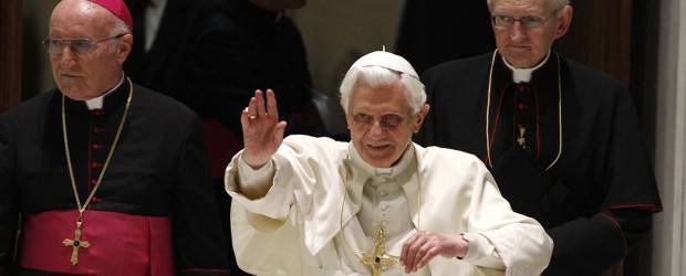 Papa Benedicto dice que el purgatorio es un fuego interior y no un lugar | Reuters | El Papa invitó a los fieles a rezar por los difuntos para que puedan gozar de la visión de Dios.