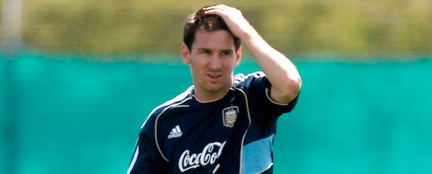 Argentina y Chile prometen juego ofensivo en su debut | Reuters | Messi será titular este viernes ante Chile.