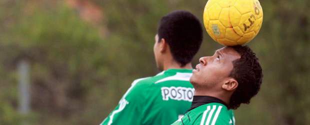 Verdes coquetean con la clasificación a los 8 | Manuel Saldarriaga | Víctor Giraldo estuvo tres meses por fuera de la titular, pero esta noche ajustará el tercer partido consecutivo en el grupo base de Nacional que es quinto con 25 puntos. Millonarios, su rival de hoy, aparece décimo con 18 unidades.