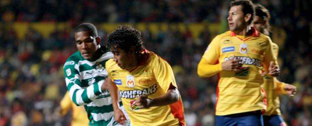 Morelia y Tigres con la ventaja camino a la final | Reuters | Morelia superó por 2-1 al Santos.