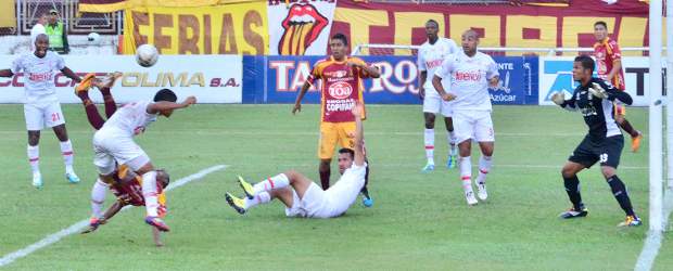 A los diablos sí se les dio el prodigio | Colprensa | La experiencia de los jugadores americanos se impuso ayer en Ibagué para quedarse con el último cupo para los cuartos de final.