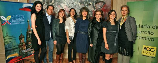 La moda colombiana es protagonista en Moscú | Cortesía | De izquierda a derecha: Isabel Henao, Ricardo Pava, Sylvia Andrade, Zohanny Mutis (Directora de la Cámara Colombo Rusa), Mariella Barragan ( Secretaria de Desarrollo Económico del Distrito), Mabel Palacio, Andrea Castro y Tina Neumann.