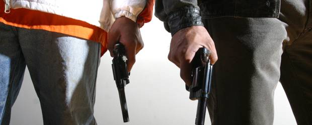 Policía ha capturado 1.525 asaltantes callejeros en lo que va de 2012 | De ellos, 457 delincuentes han sido capturados en Bogotá, 104 en Barranquilla, 90 en Bucaramanga, 73 en Medellín y 53 en Cali.