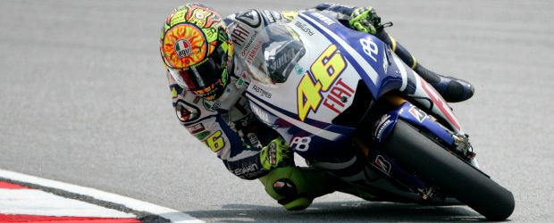 Rossi se pone al frente en los entrenamientos de MotoGP | Reuters | Rossi fue el encargado de mandar casi desde el principio este viernes en los entrenamientos de MotoGP.